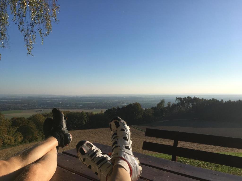 Hotel Zillners Einkehr *** Altheim Bagian luar foto