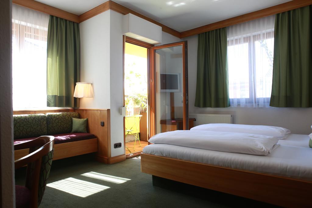 Hotel Zillners Einkehr *** Altheim Bagian luar foto